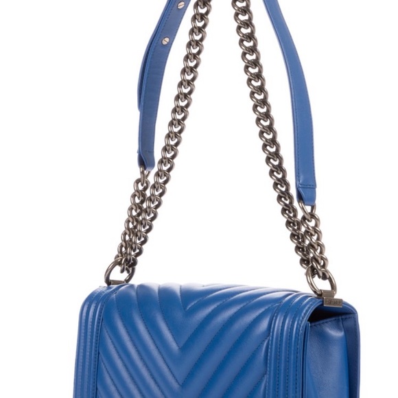 😍💙Chanel Blue chevron quilted  Shoulder Bag with Chain Boy Bag - Picture 3 of 16